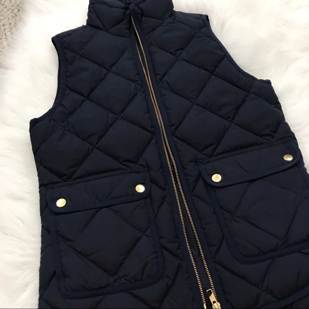 NWT J. Crew - Navy Blue Quilted Excursion Vest - Picture 5 of 7